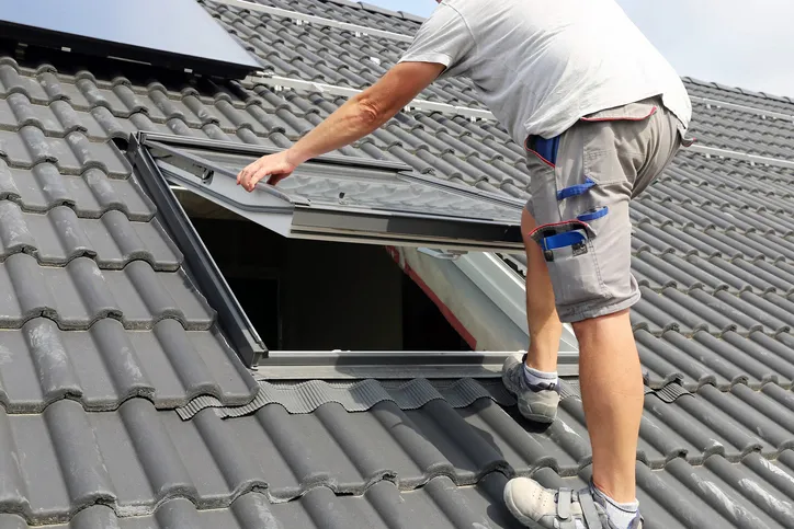 Spécialiste des gouttières et Velux Mennecy (91540) : Mennecy couverture